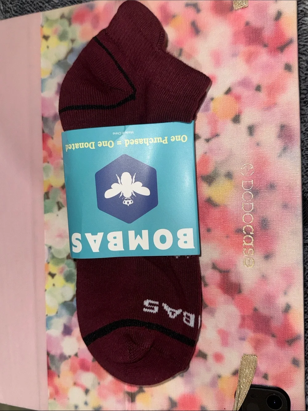 Bombas Women’s Large 11-13 No-Show Ankle Midweight Socks Black, White, Burgundy